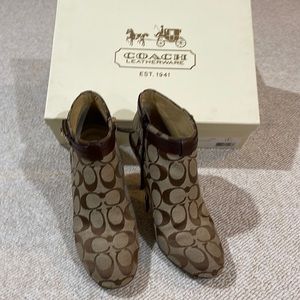 Coach shoe
